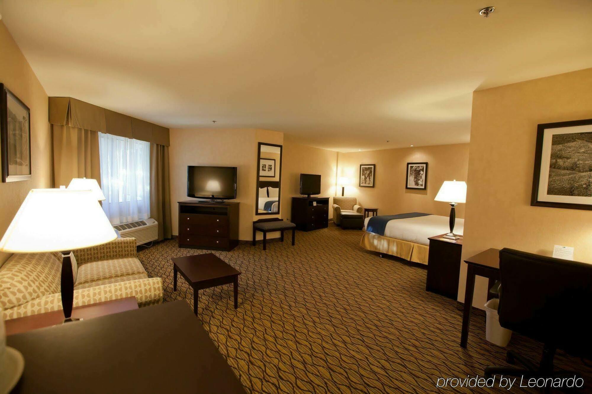 Holiday Inn Express Walnut Creek By Ihg Exterior foto